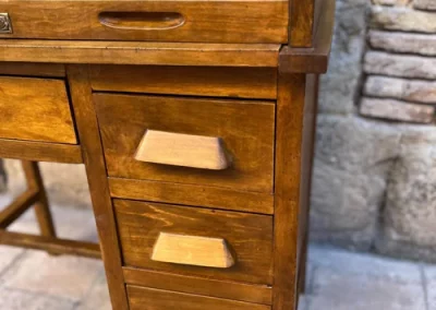 mesa restaurada cajones