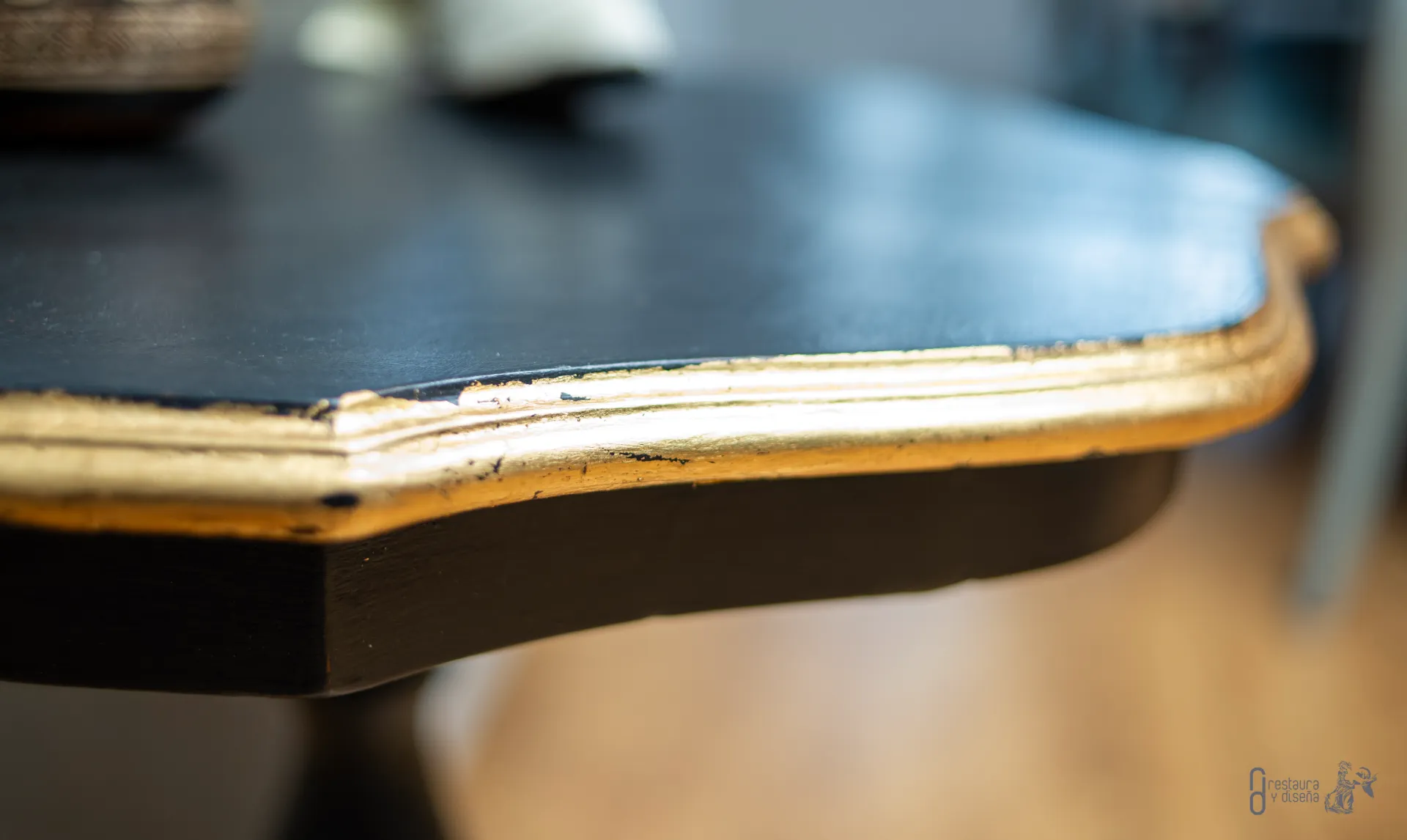 Mesa restaurada